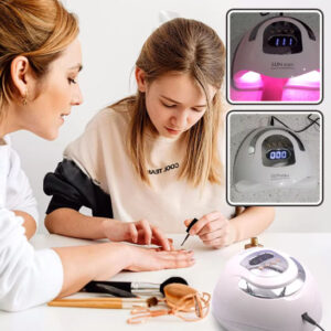 Découvrez la Lampe UV Ongles professionnelle pour un séchage ultra-rapide et des résultats parfaits à domicile. Technologie avancée, design ergonomique et polyvalence pour une manucure impeccable.